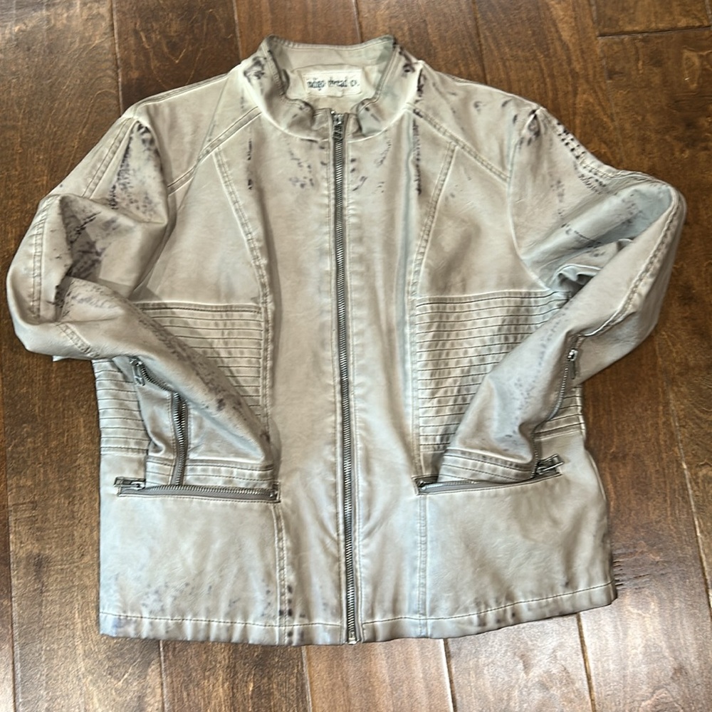 GRUNGE/Distressed Faux Leather - Picture 16 of 16